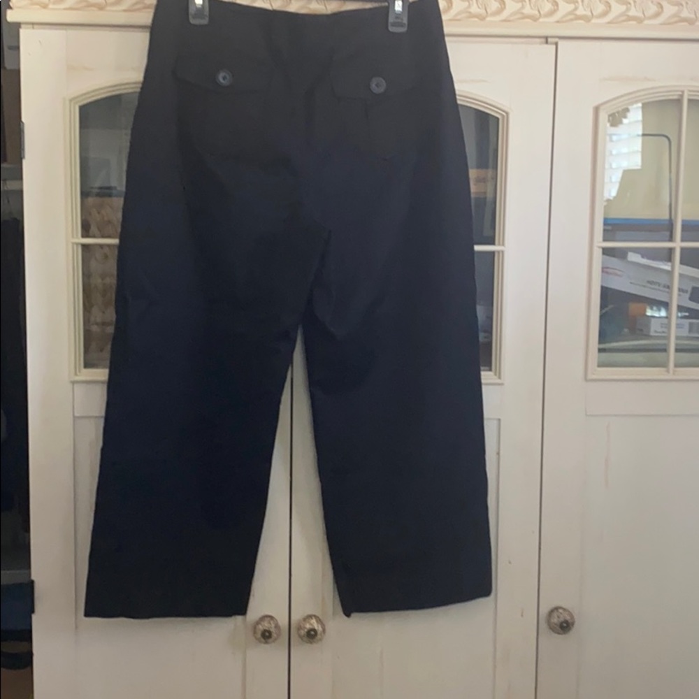 (r) elativity Black Capris - Picture 2 of 3